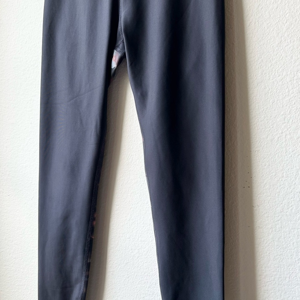 Peloton Show Up Floral Leggings Sz M Medium - Picture 7 of 15